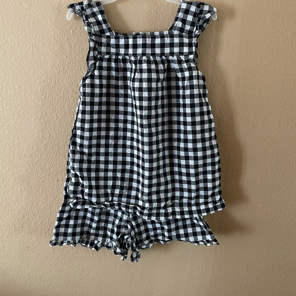 Carter’s girl’s shorts set